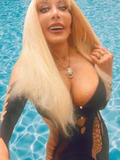 Sweet Suzanne - Los Angeles Escort Companion