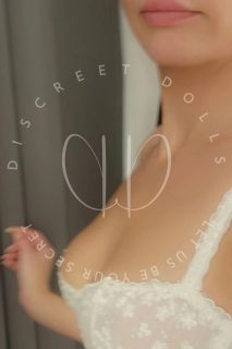 Raina - Toronto Escort Companion